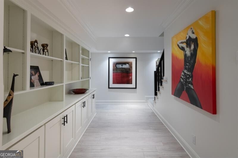 Long Island Manor - Residential