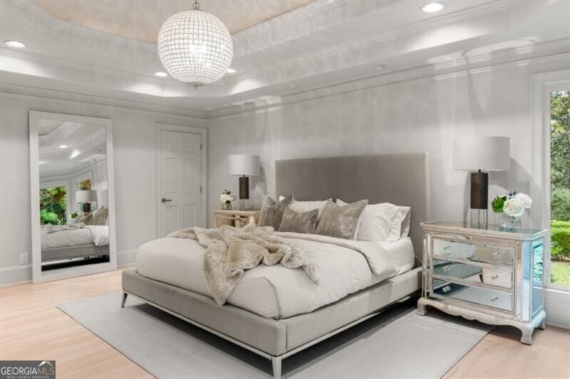 Long Island Manor - Residential