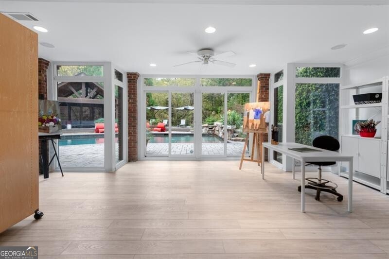 Long Island Manor - Residential