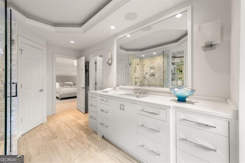 Long Island Manor - Residential