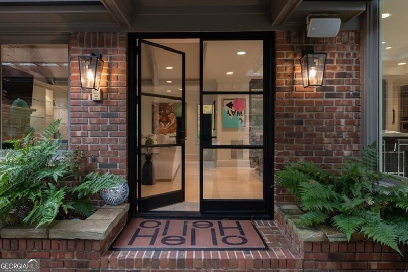 Long Island Manor - Residential