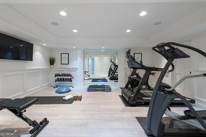 Long Island Manor - Residential