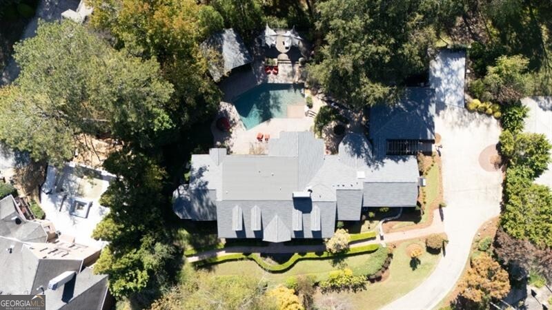 Long Island Manor - Residential