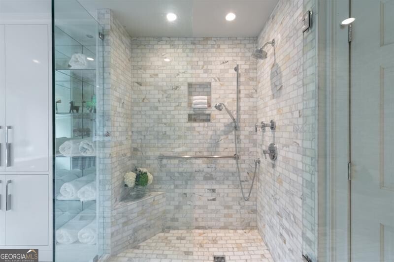 Long Island Manor - Residential