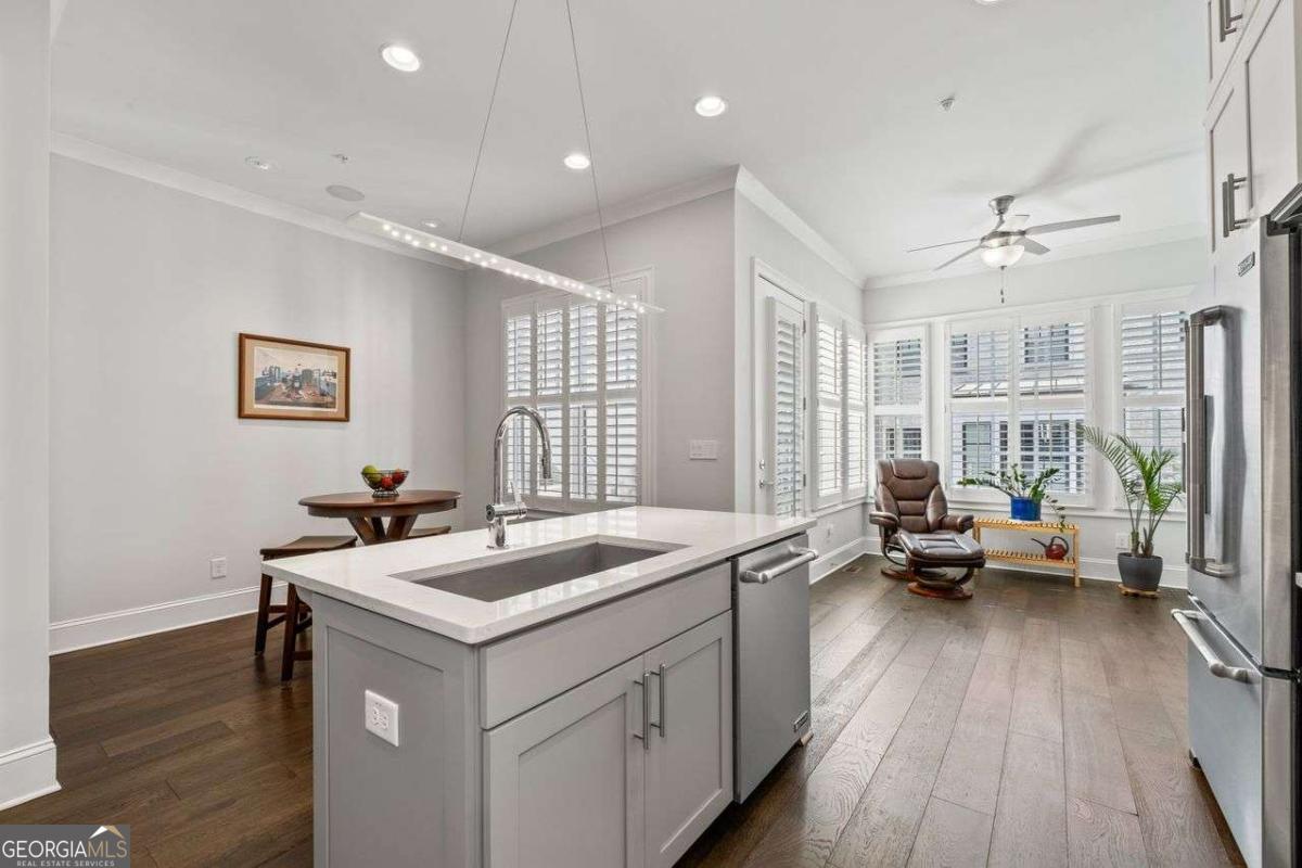 18 Peachtree AVE NE 5
