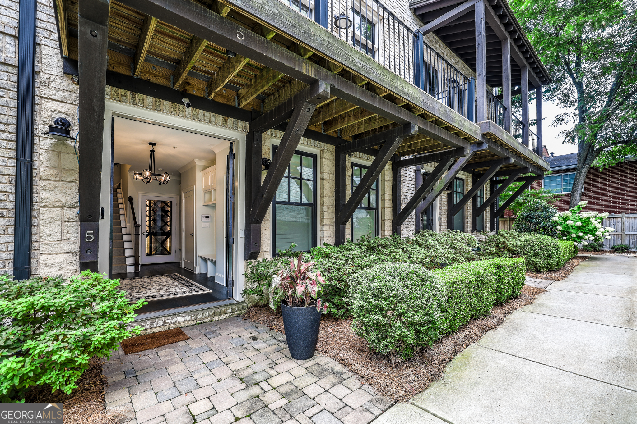 18 Peachtree AVE NE 5