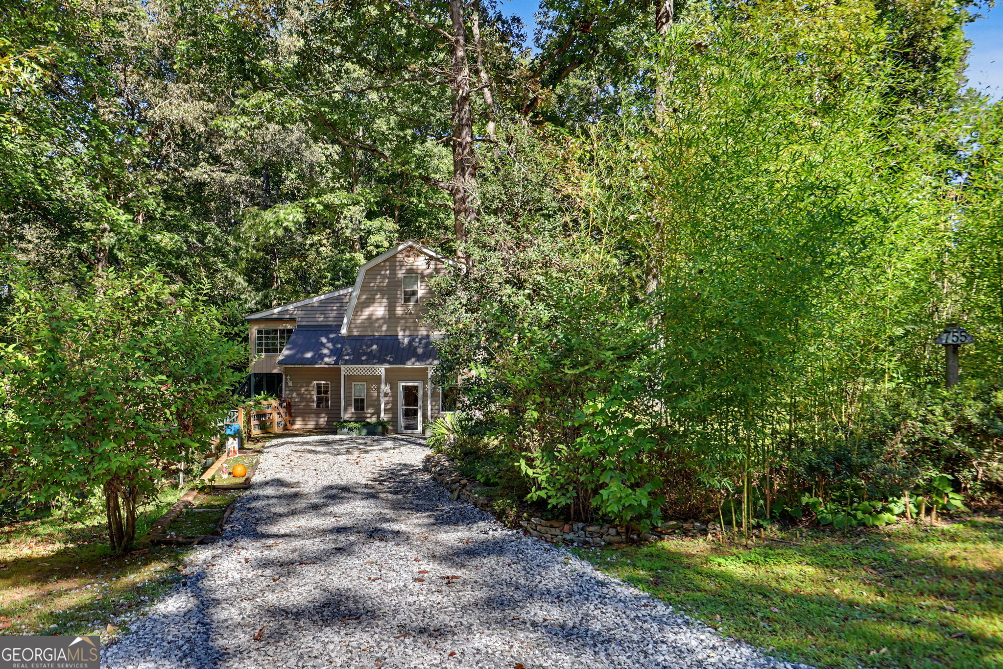 755 Beaver Lake DR