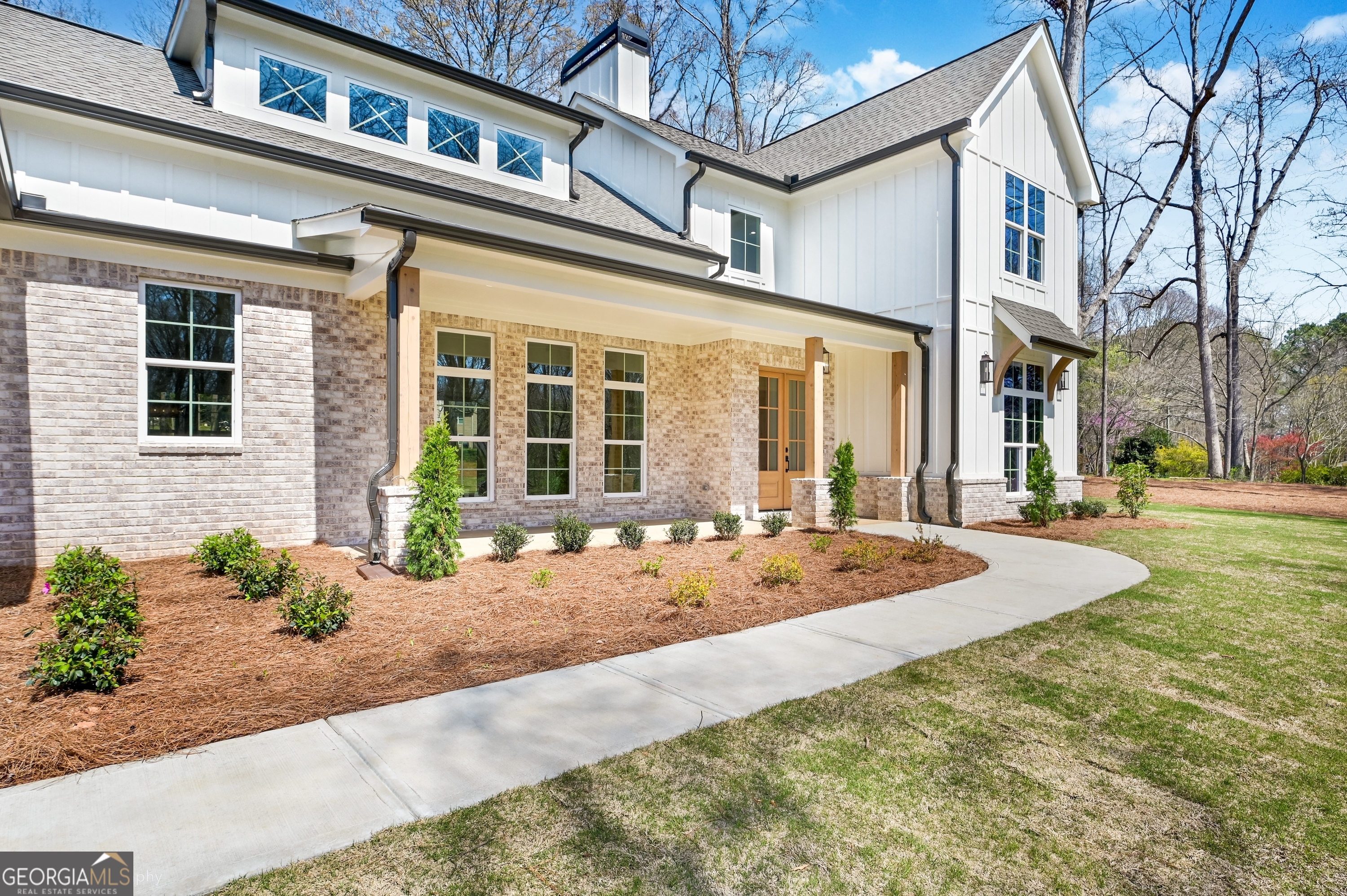 273 Hickory Hills DR