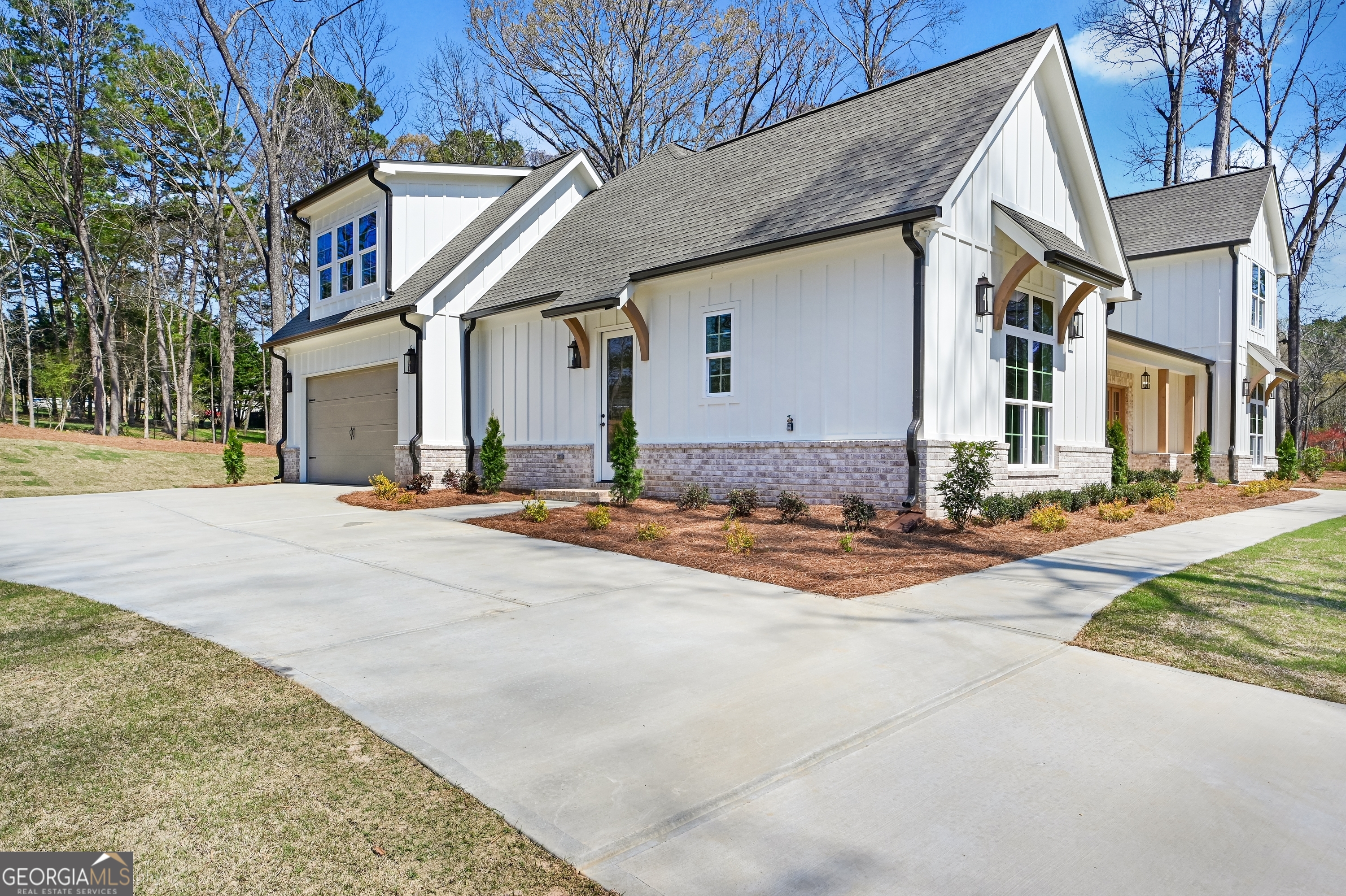 273 Hickory Hills DR