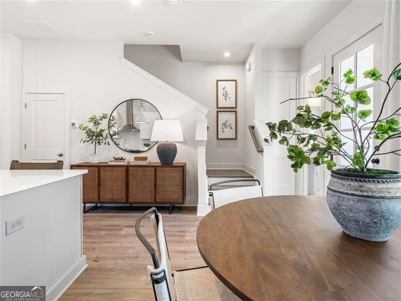 1291 Longreen TER NW 7