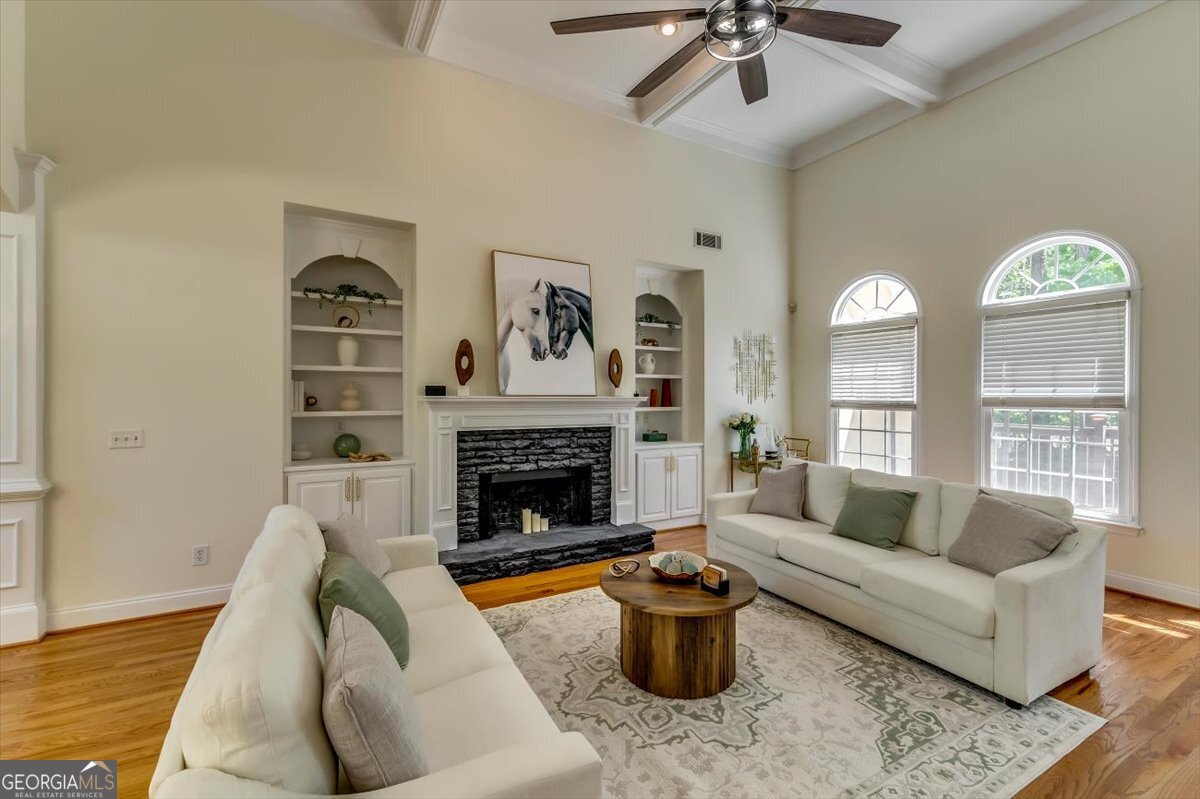 4315 Rosemont DR