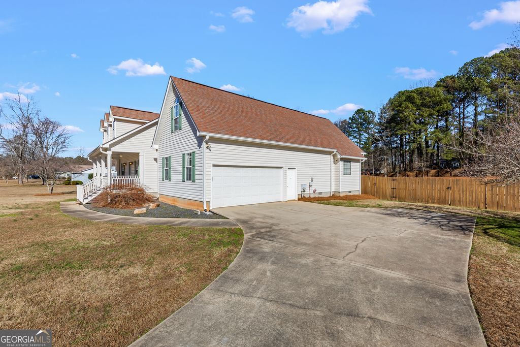 Photo of 1050 Brittany Way, Fayetteville, GA 30214 (MLS # 10676906)