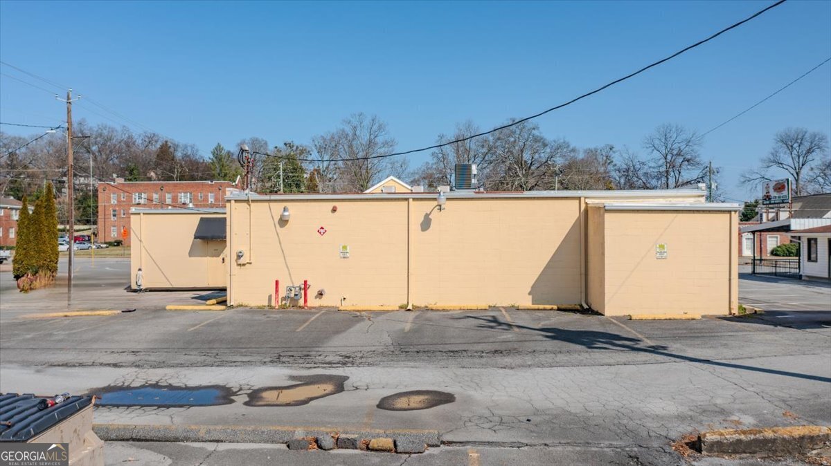 400 E 2nd AVE