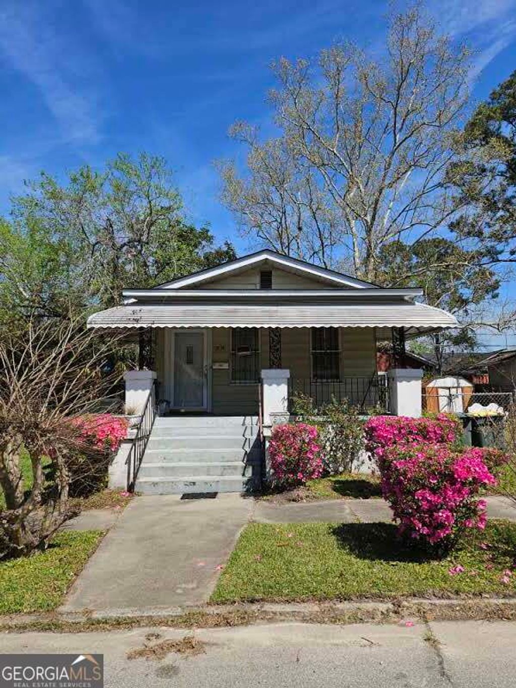 Photo of 906 E 38th Street, Savannah, GA 31401 (MLS # 10714075)