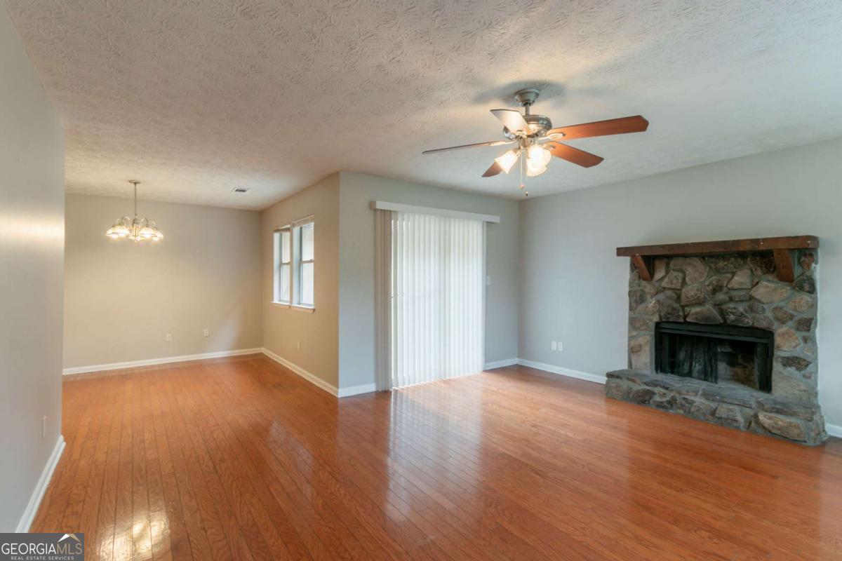 1615 Enchanted Forest DR