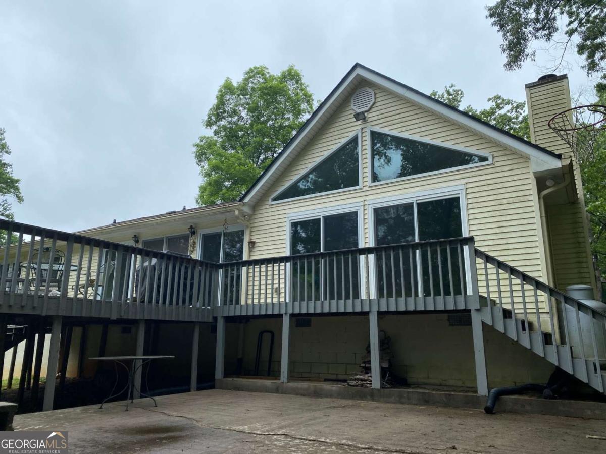 8048 Beachwood DR