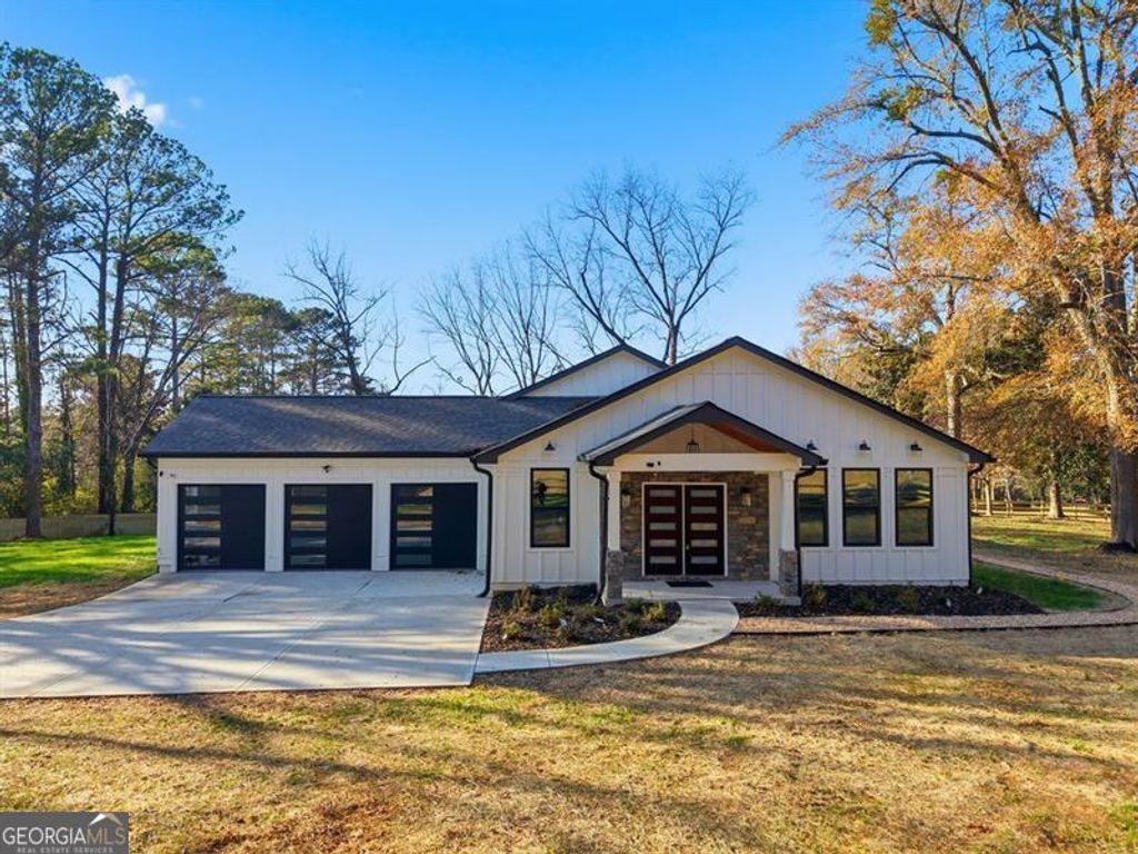 Photo of 1755 SNAPFINGER Rd, Decatur, GA 30032 (MLS # 10661579)