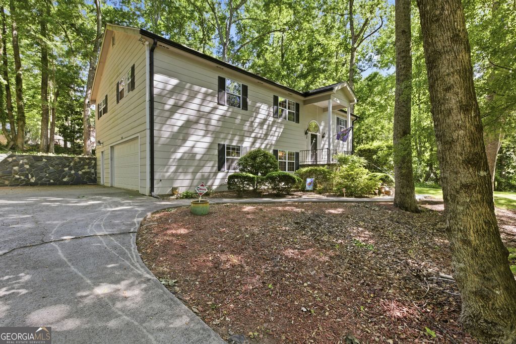 Photo of 325 Springwood Drive, Clarkesville, GA 30523 (MLS # 10766330)