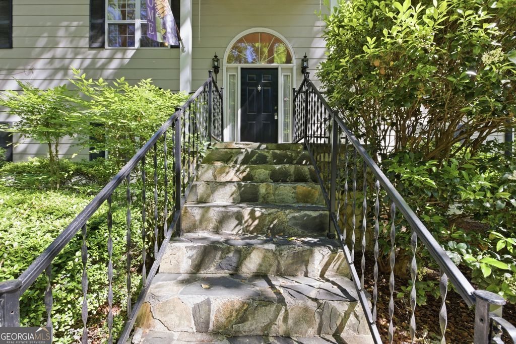 Photo of 325 Springwood Drive, Clarkesville, GA 30523 (MLS # 10766330)