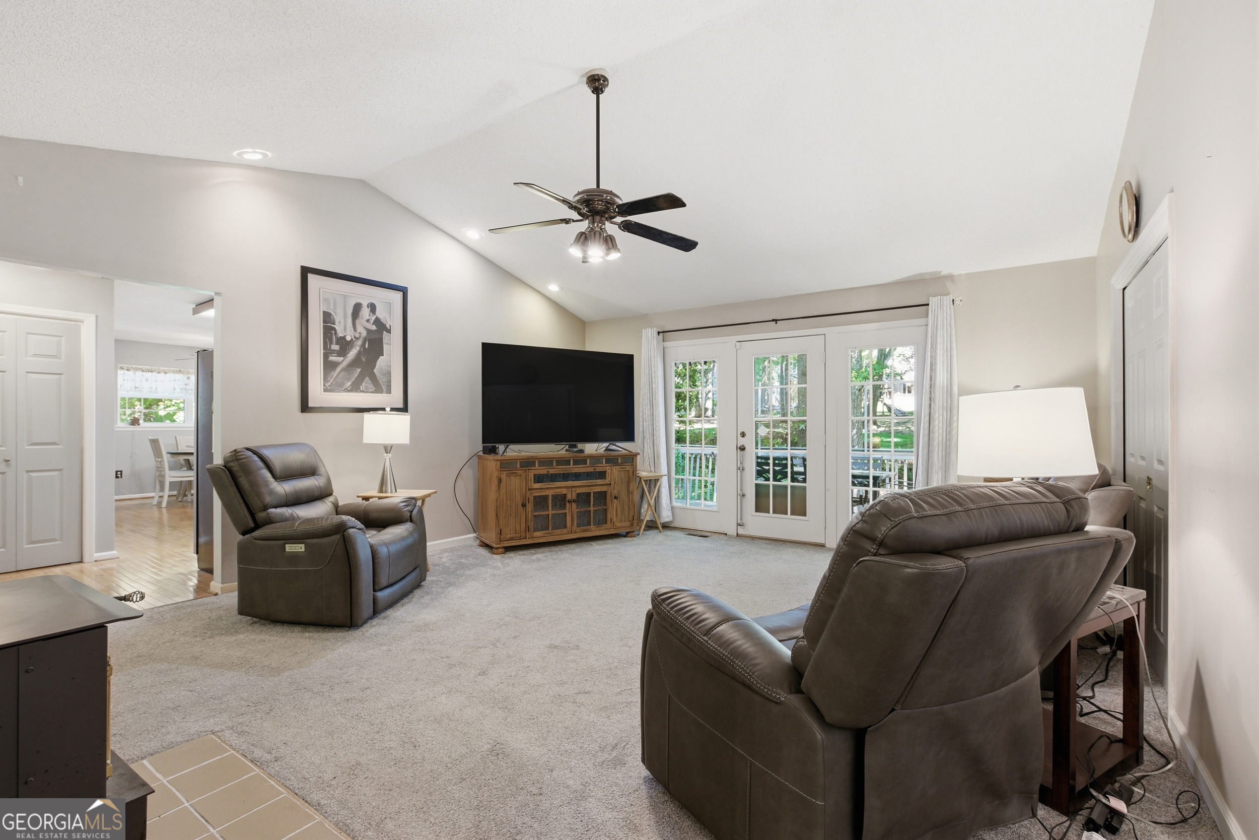 325 Springwood DR