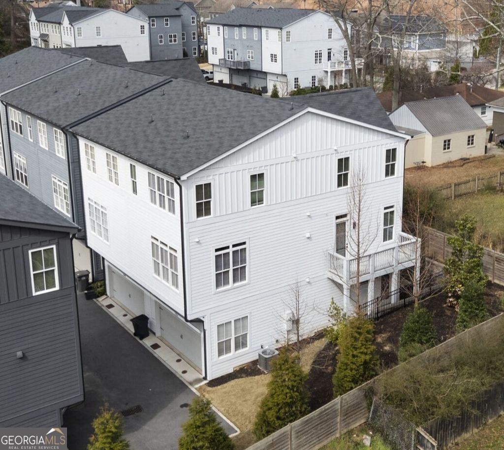 Photo of 1250 Oxley Lane NW, Atlanta, GA 30307 (MLS # 10715350)