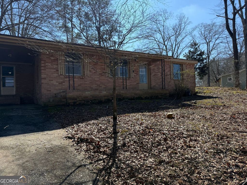 Photo of 112 Molette Street, Carrollton, GA 30117 (MLS # 10758684)