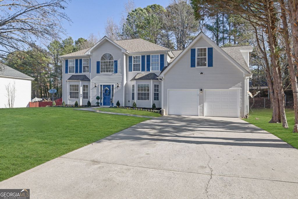 Photo of 7094 DESHON BEND Cir, Lithonia, GA 30058 (MLS # 10657716)