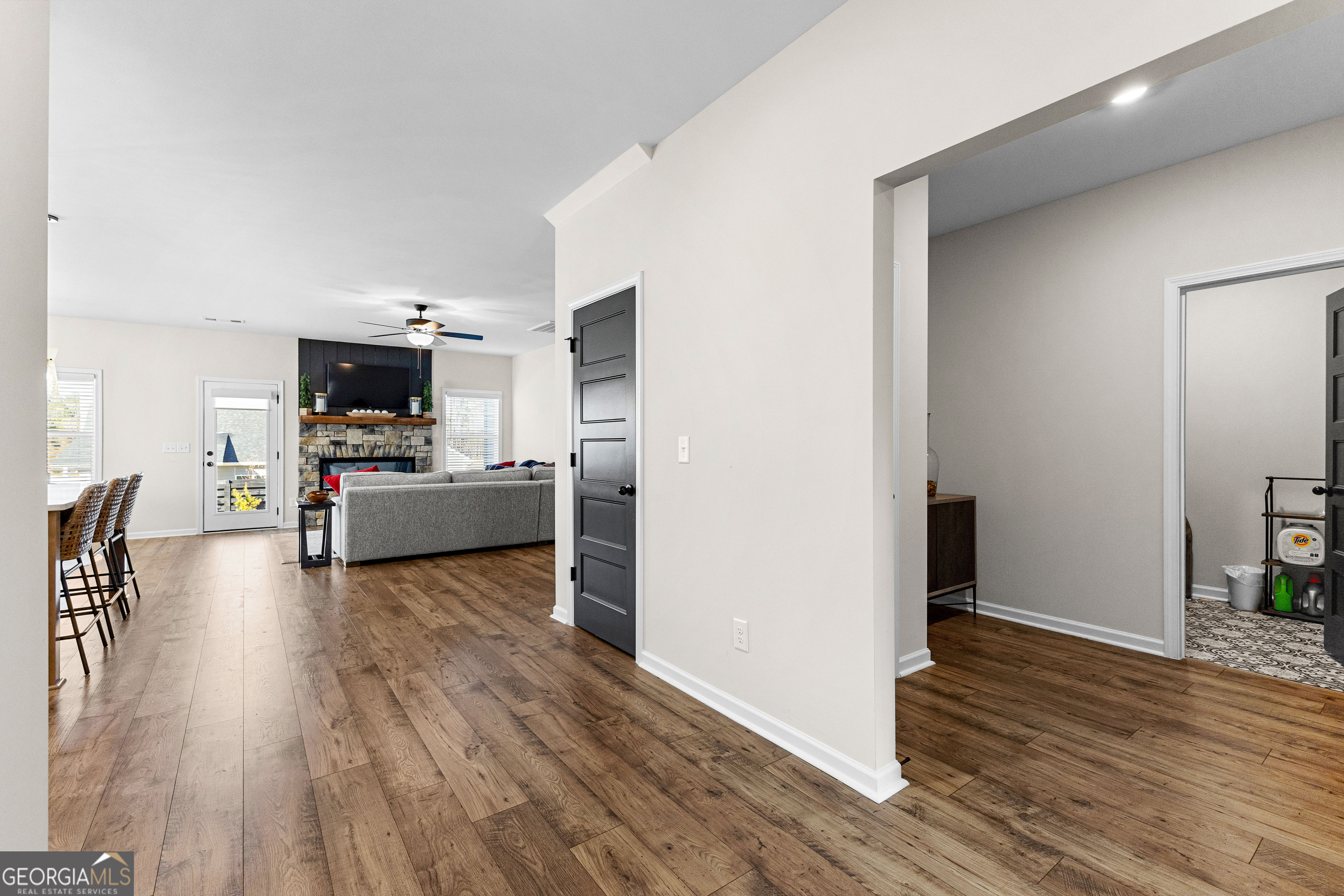 Senoia, Georgia 30276, United States, 4 Bedrooms Bedrooms, ,3 BathroomsBathrooms,Residential,Active,18205