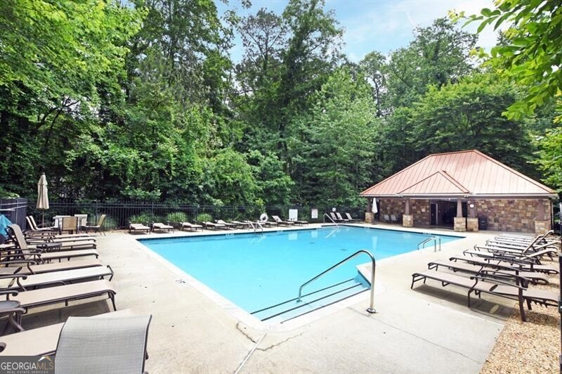 989 Brownstone LN 16