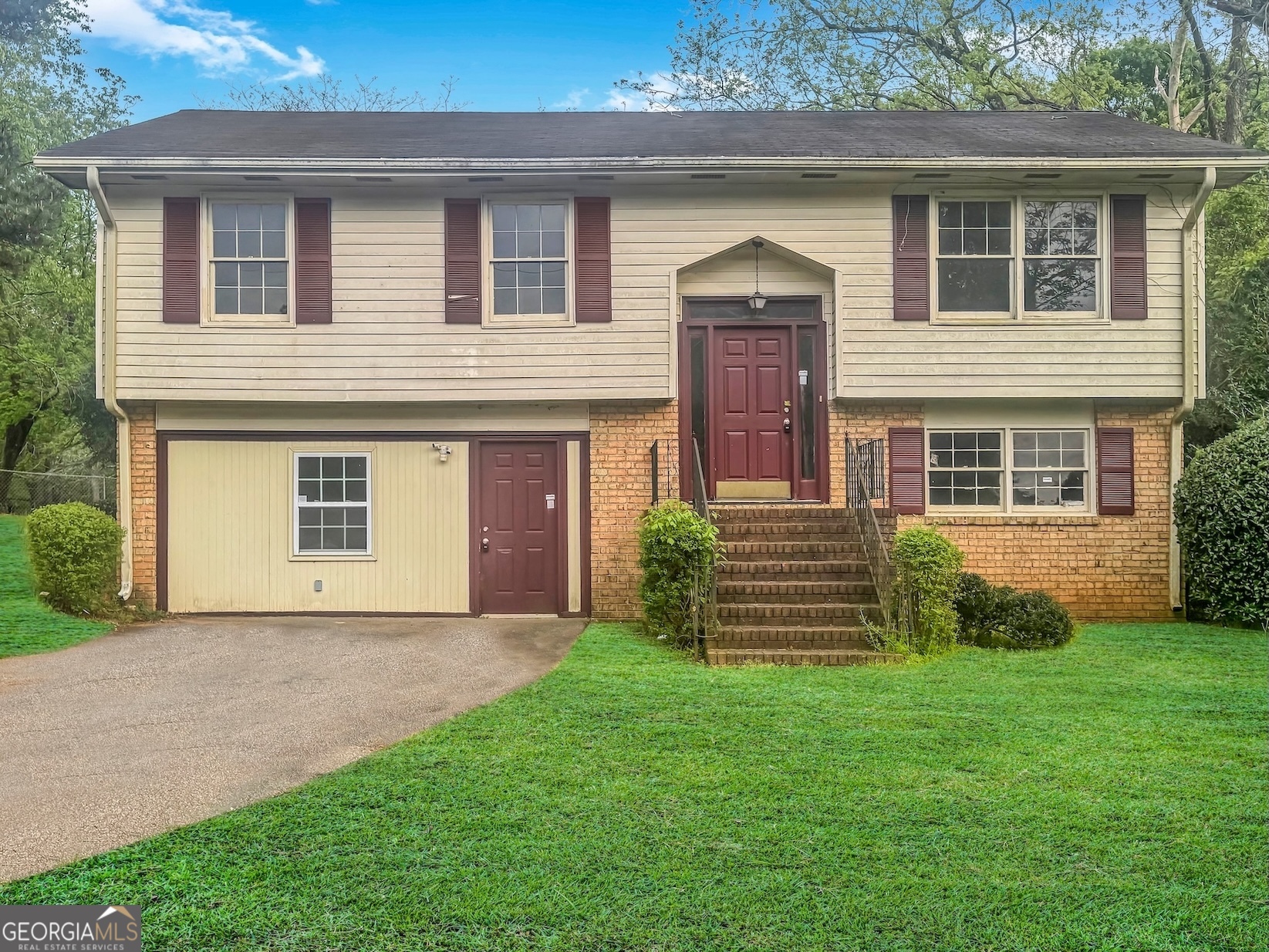 121 Kenwood DR