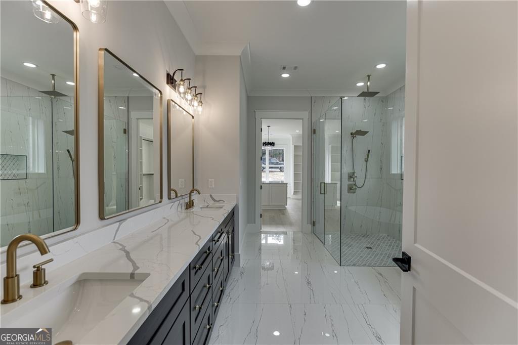 The Manor at Smithtown - Residential