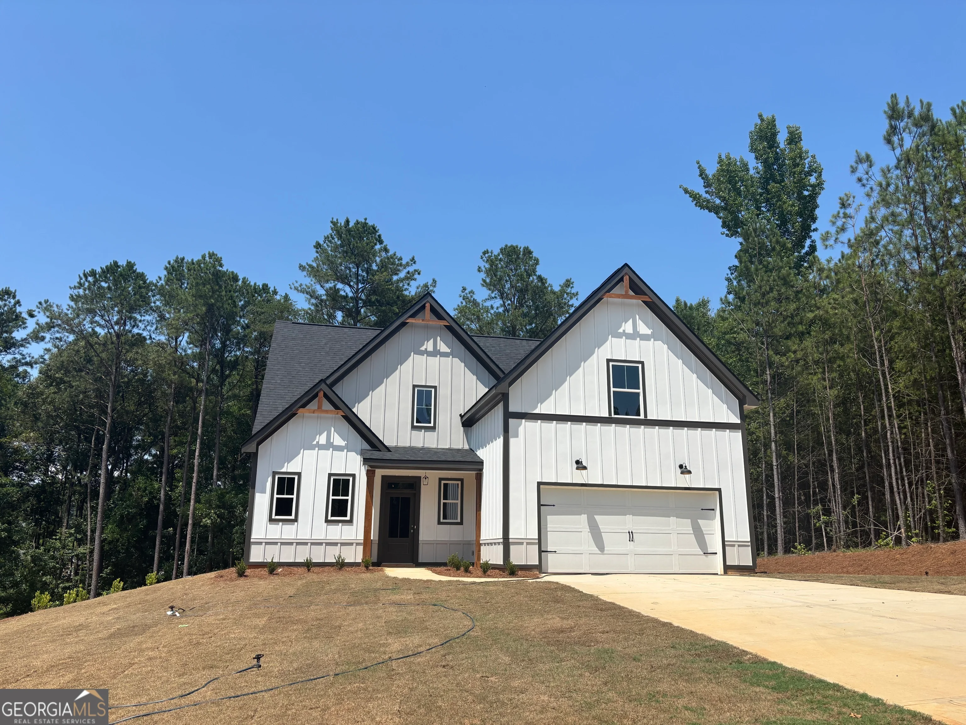 16 Hadrian Ridge Drive SW