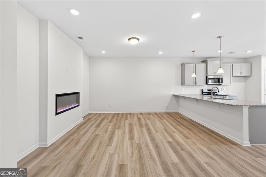 312 Caroline PL 99