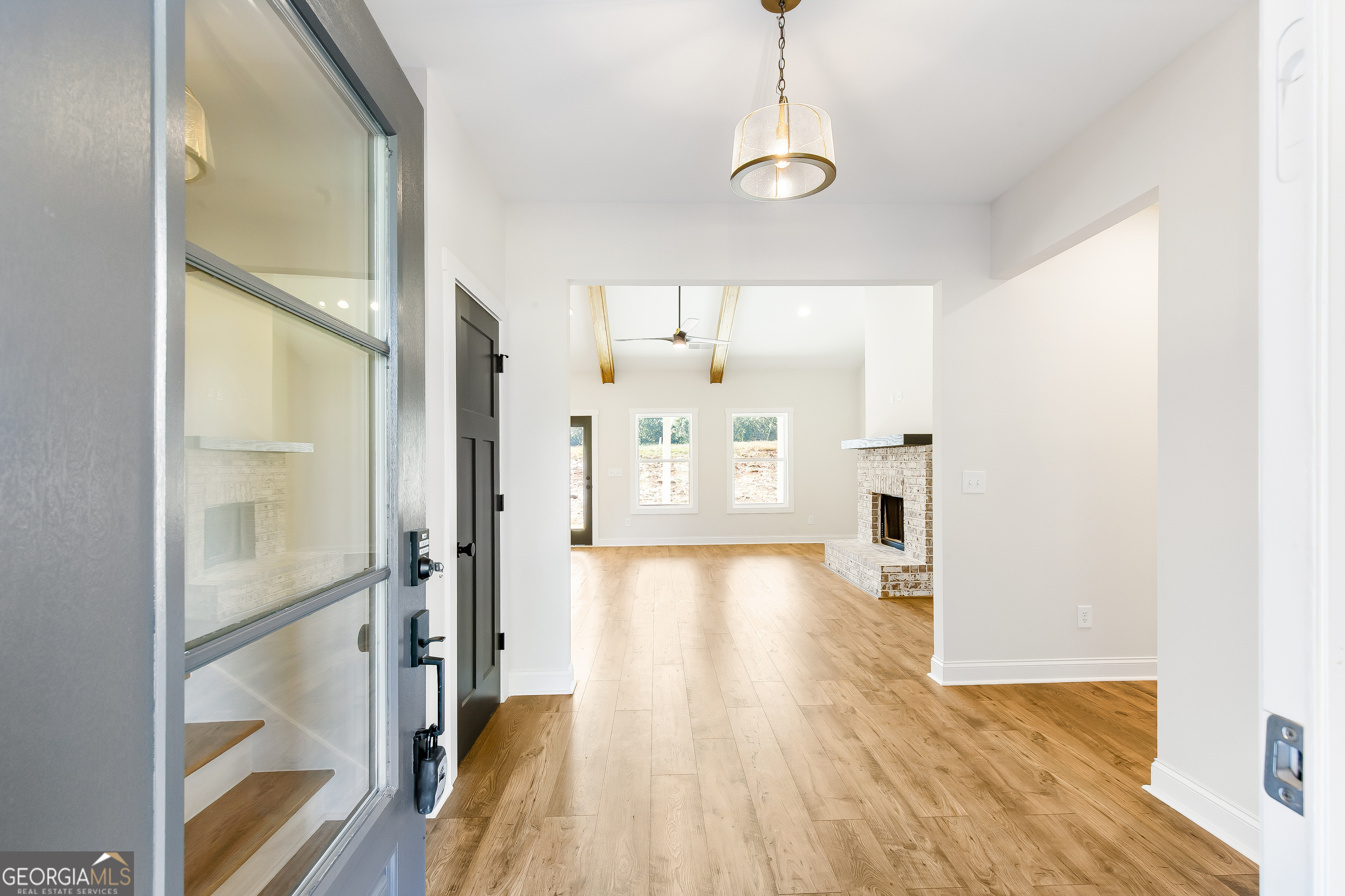 102 Red Oak LN