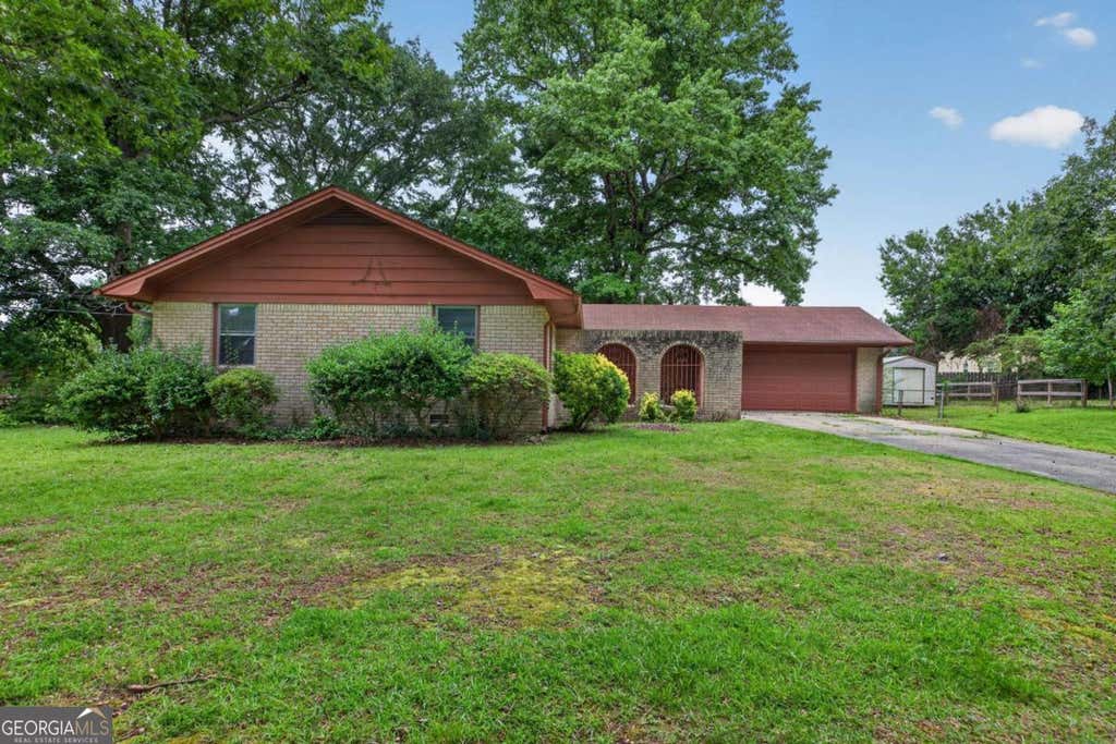 Photo of 1681 W Kellogg Circle, Douglasville, GA 30134 (MLS # 10790934)