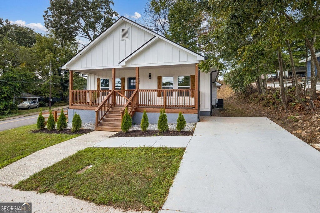 Photo of 629 Elmwood Street, Canton, GA 30114 (MLS # 10851511)