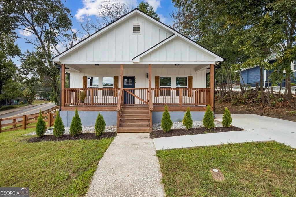 Photo of 629 Elmwood Street, Canton, GA 30114 (MLS # 10851511)