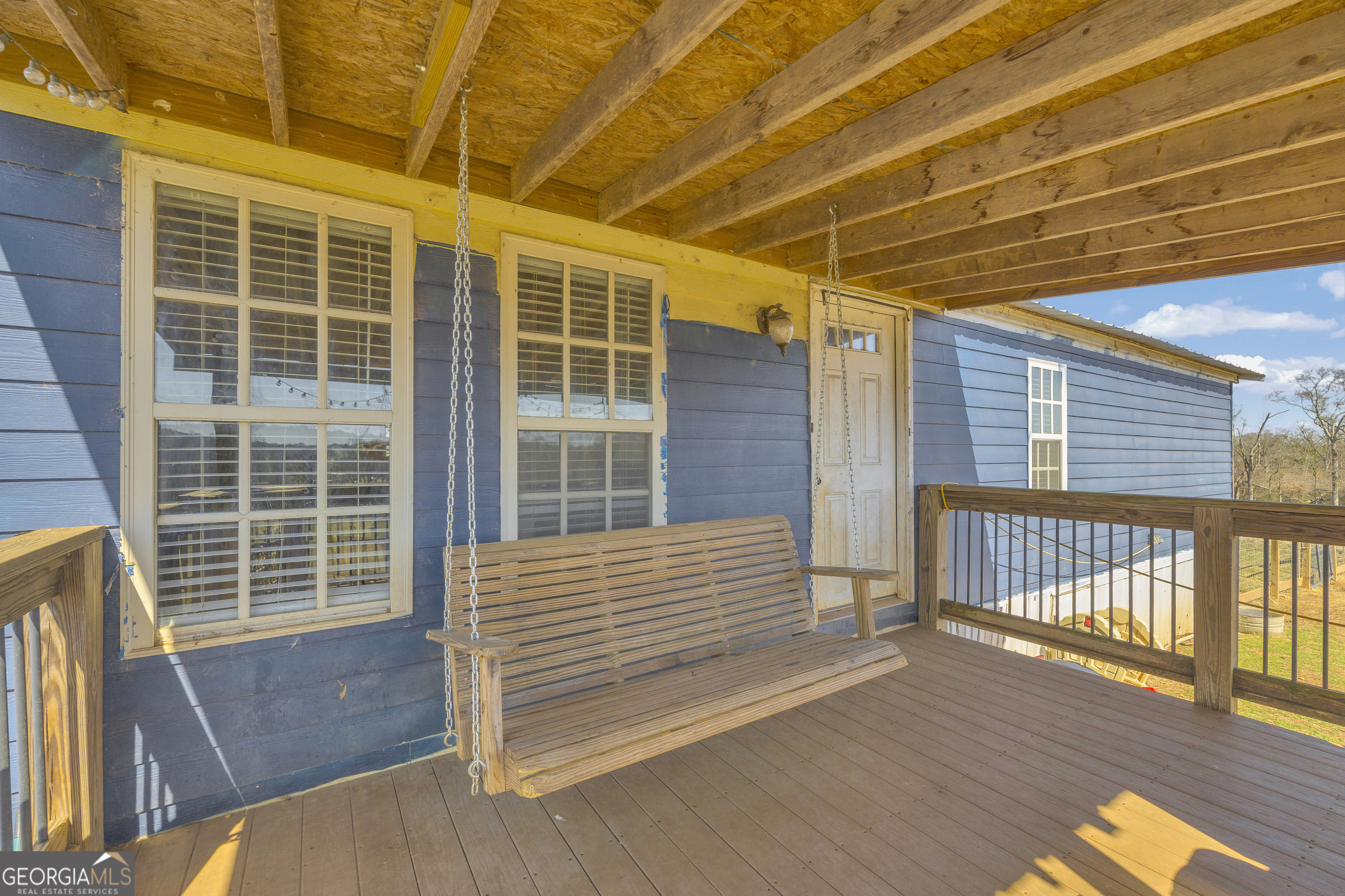 685 James Springs RD