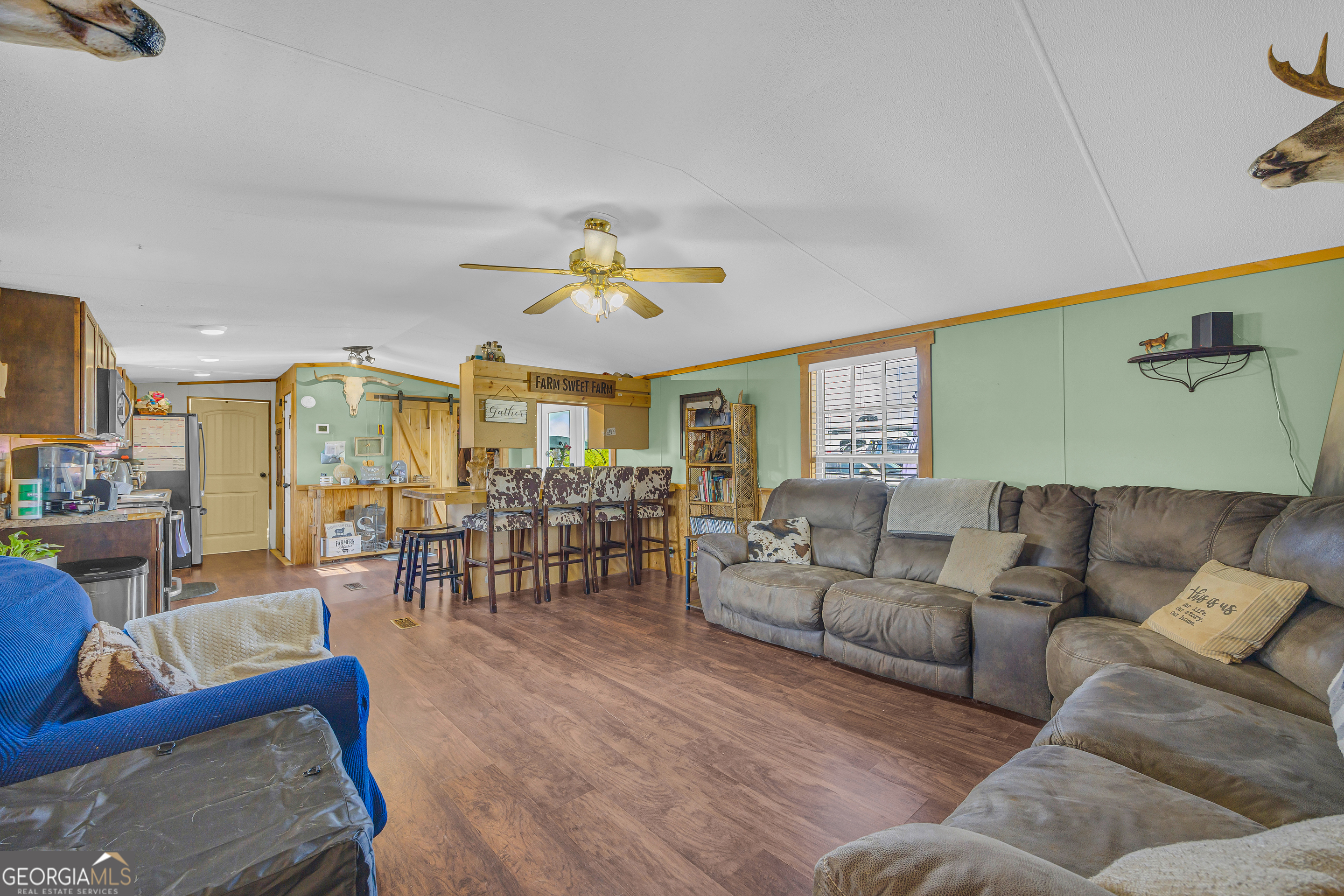 685 James Springs RD