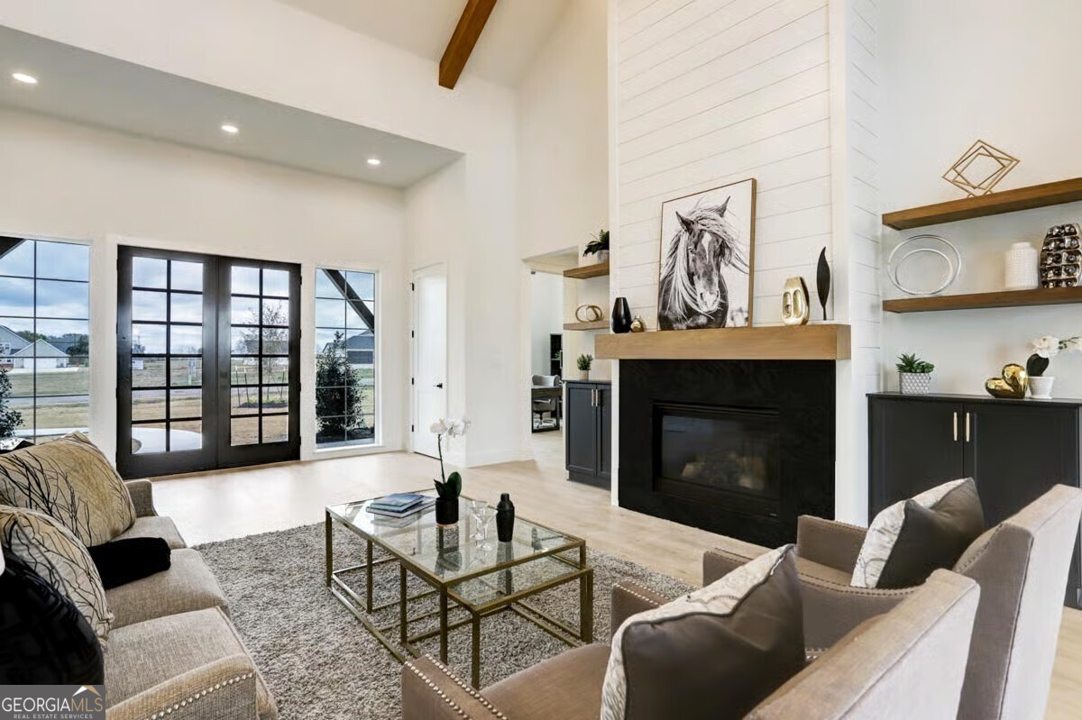 946 Overlook TRL