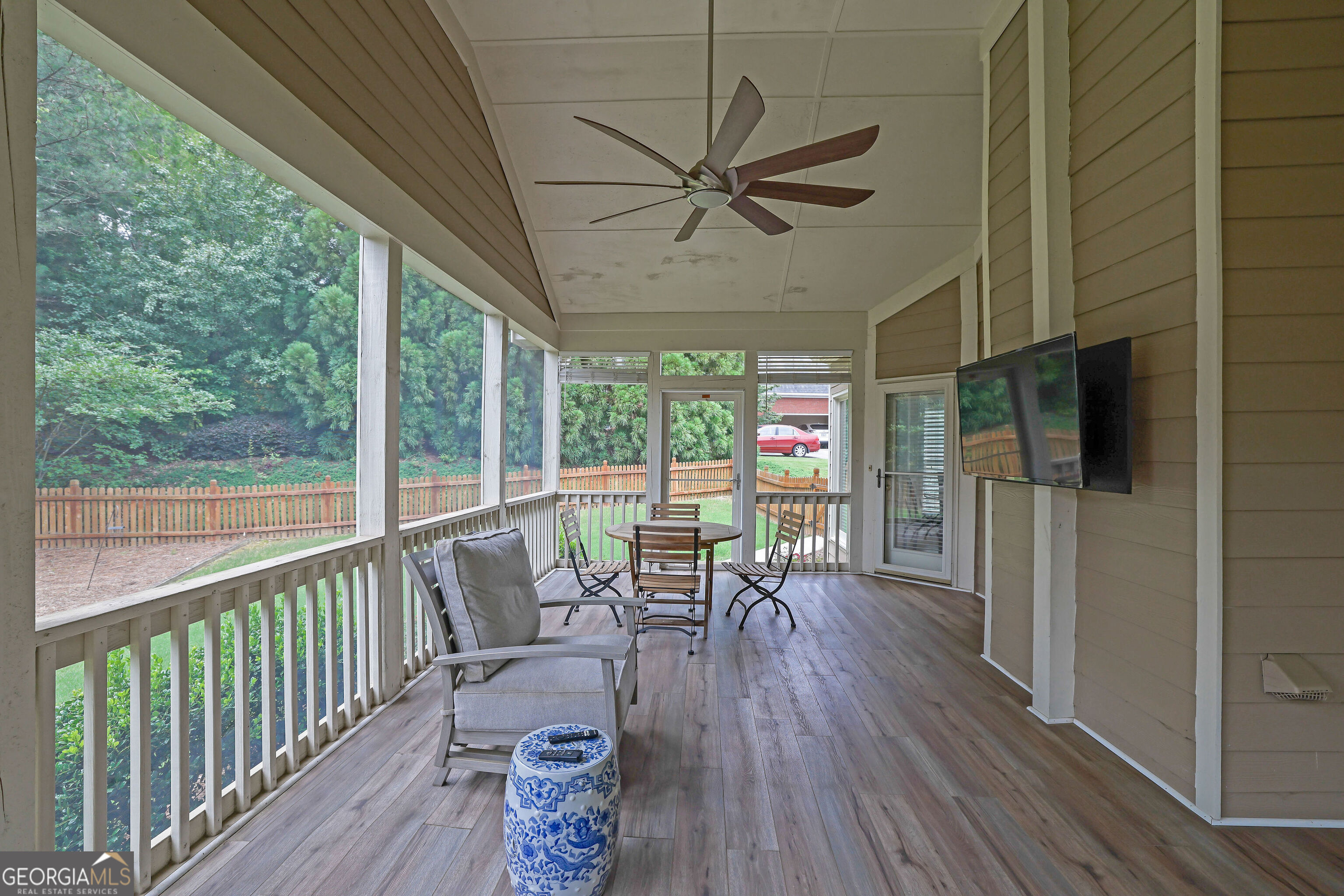 LAKEVIEW WALK - Residential