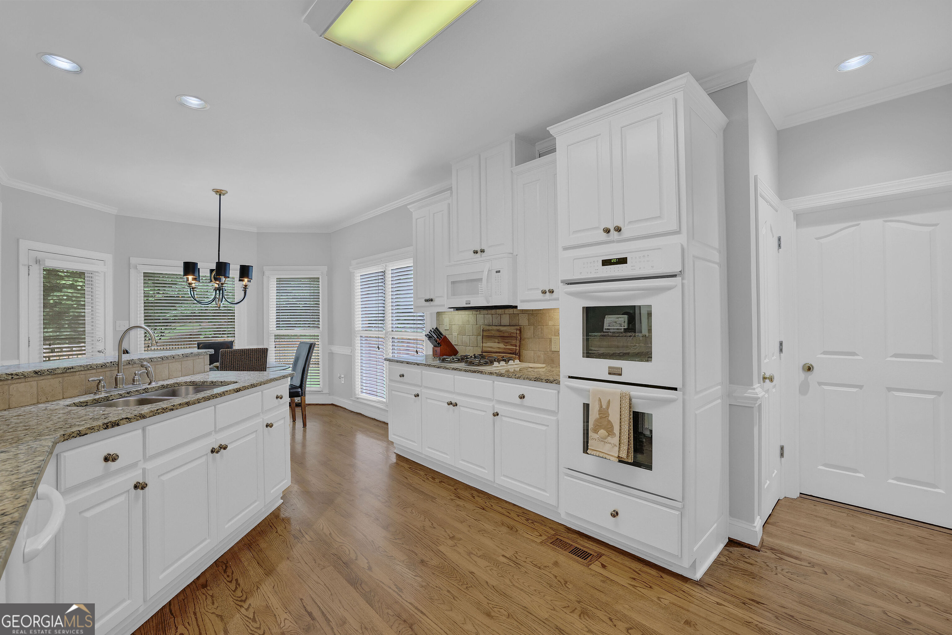 LAKEVIEW WALK - Residential