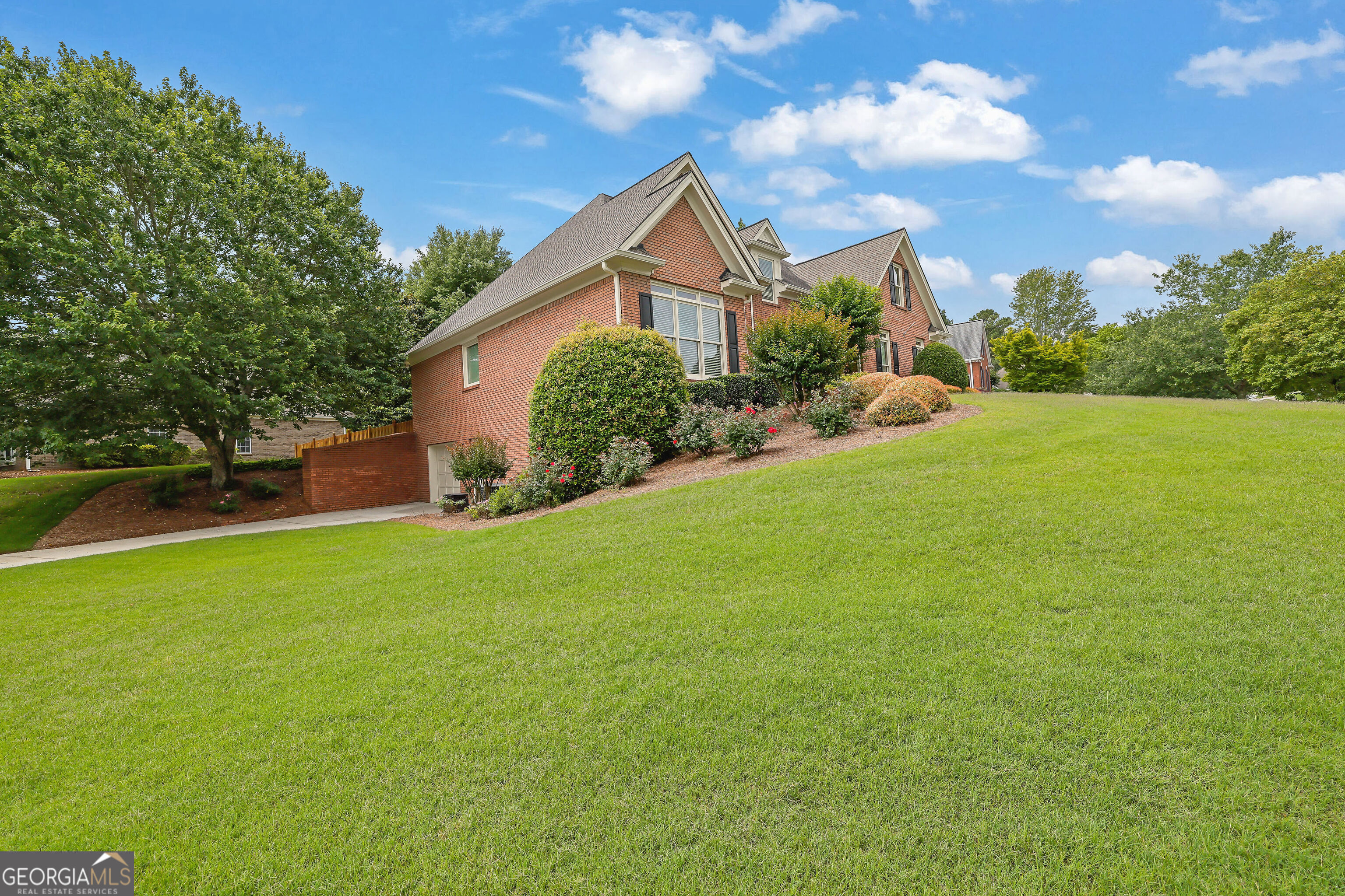 LAKEVIEW WALK - Residential