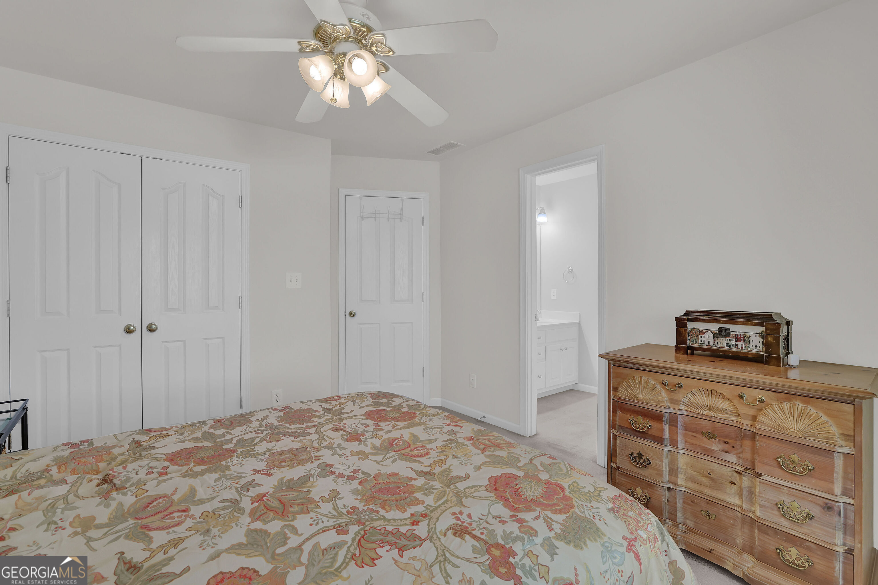 LAKEVIEW WALK - Residential