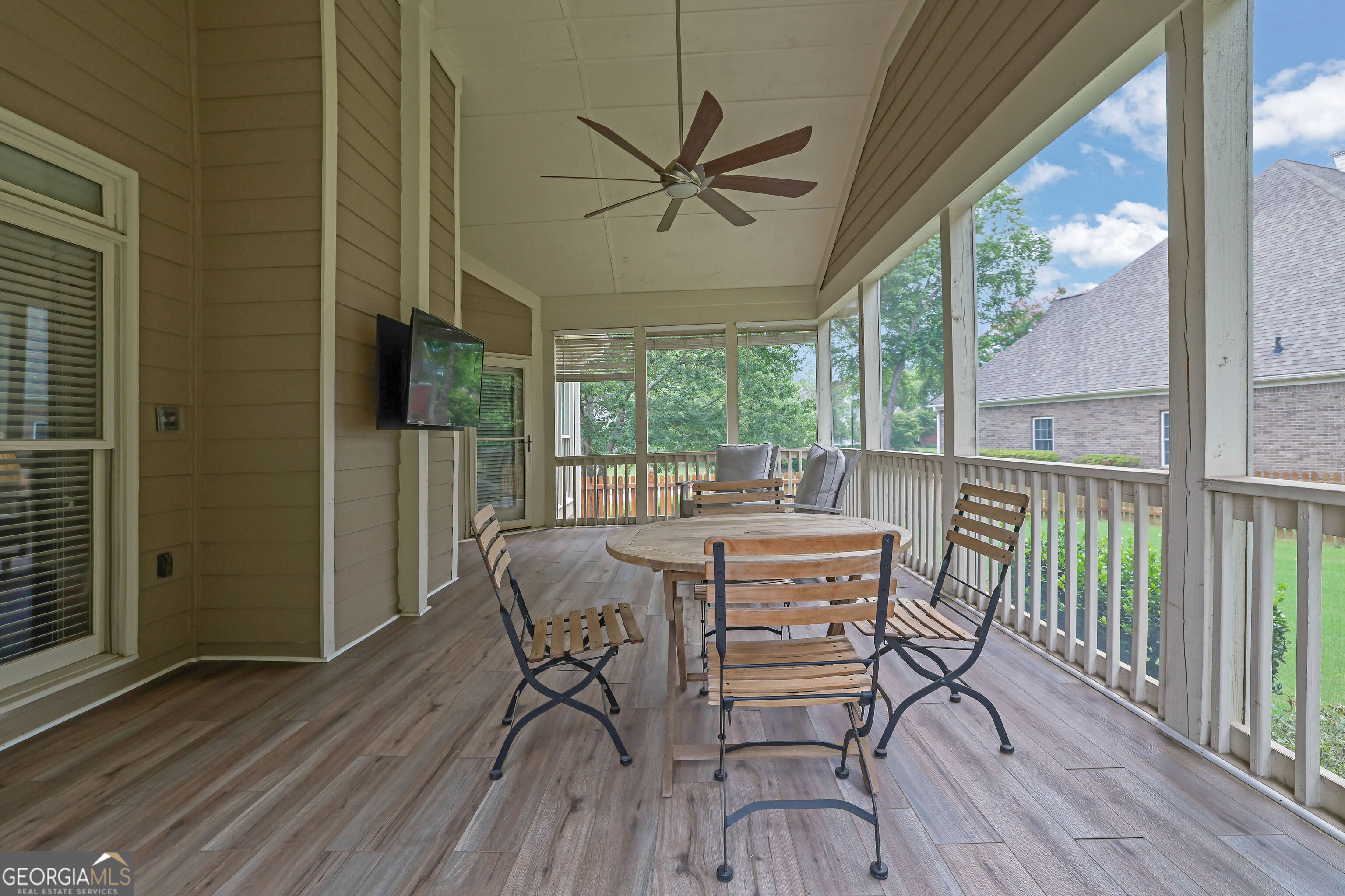 LAKEVIEW WALK - Residential