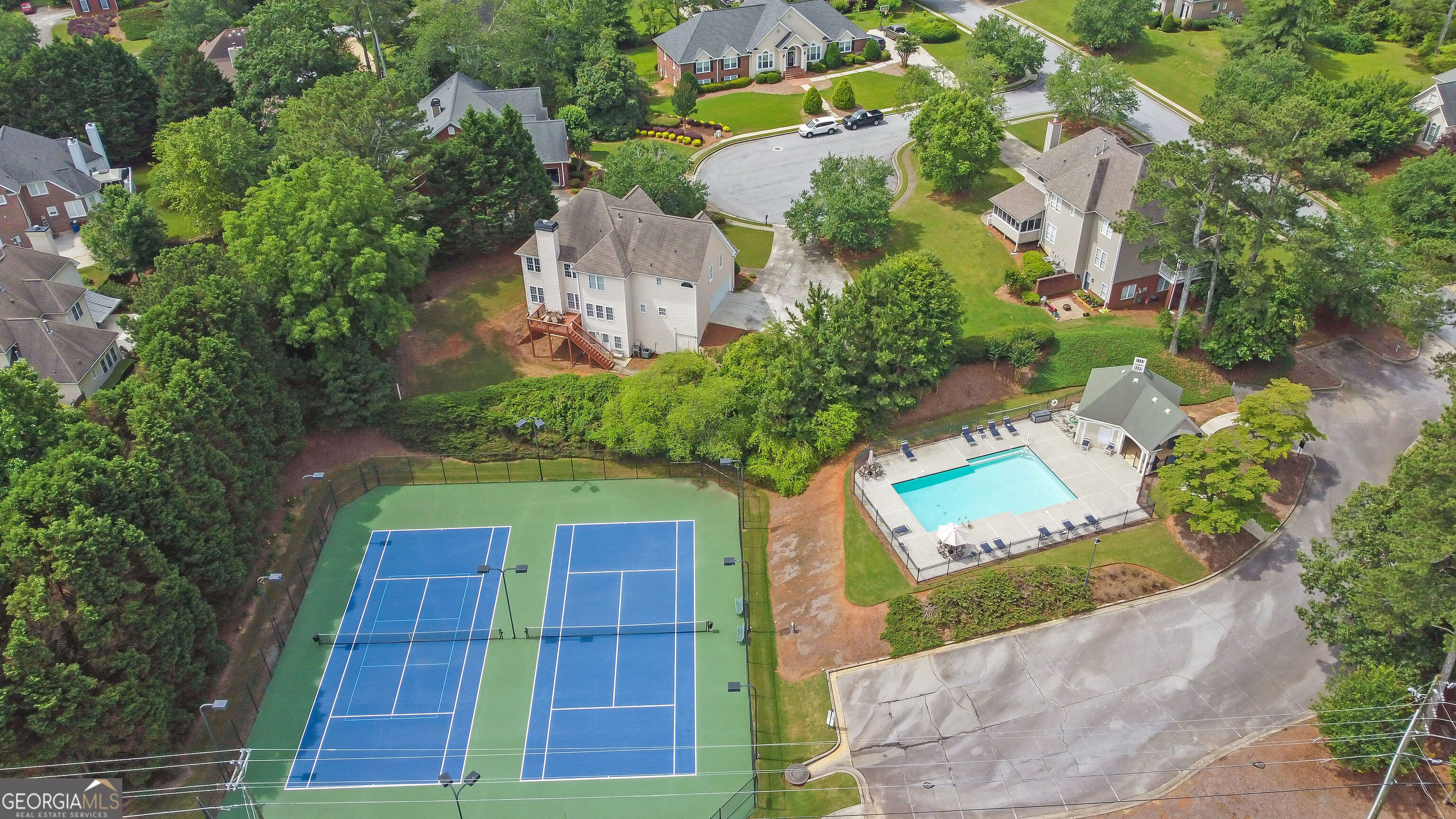 LAKEVIEW WALK - Residential