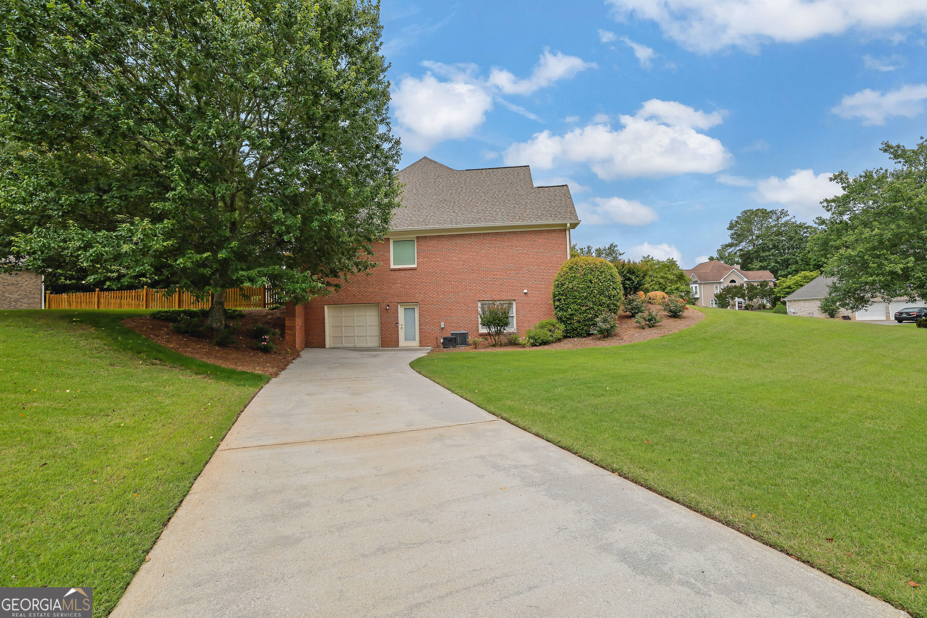 LAKEVIEW WALK - Residential