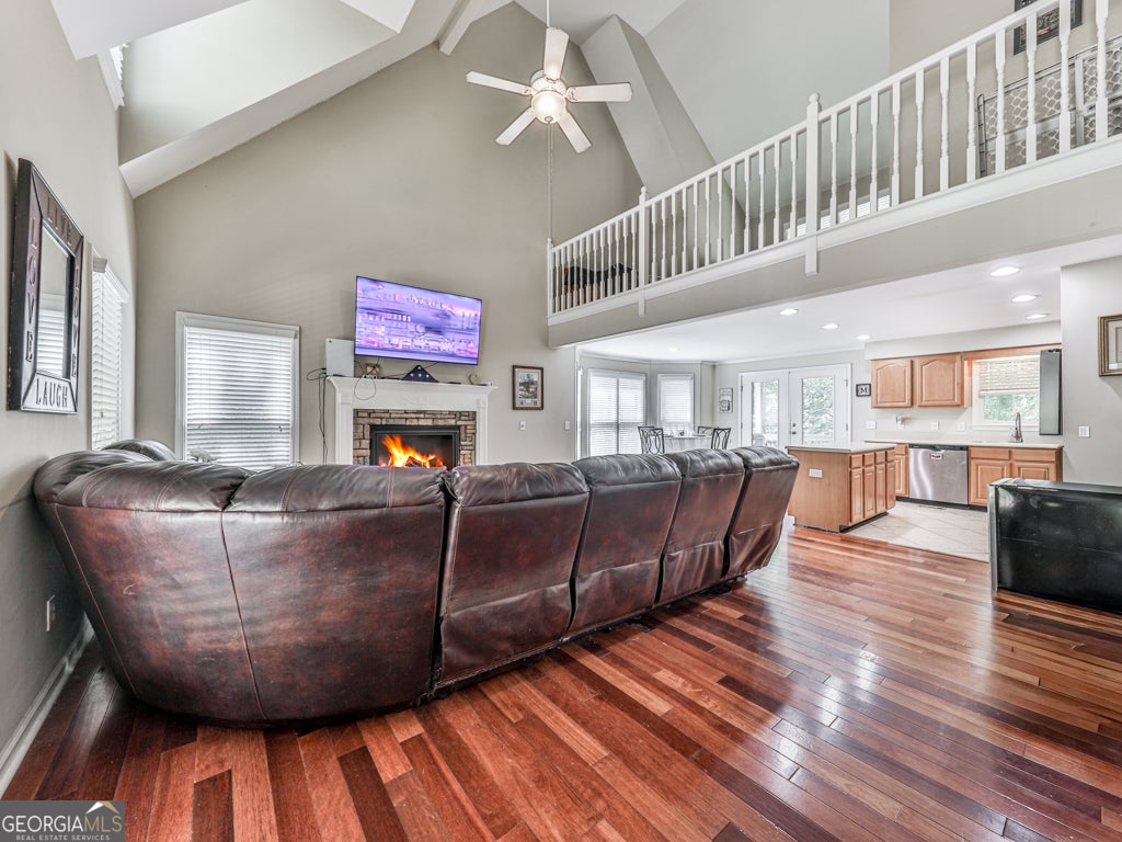 137 Blue Fox LOOP