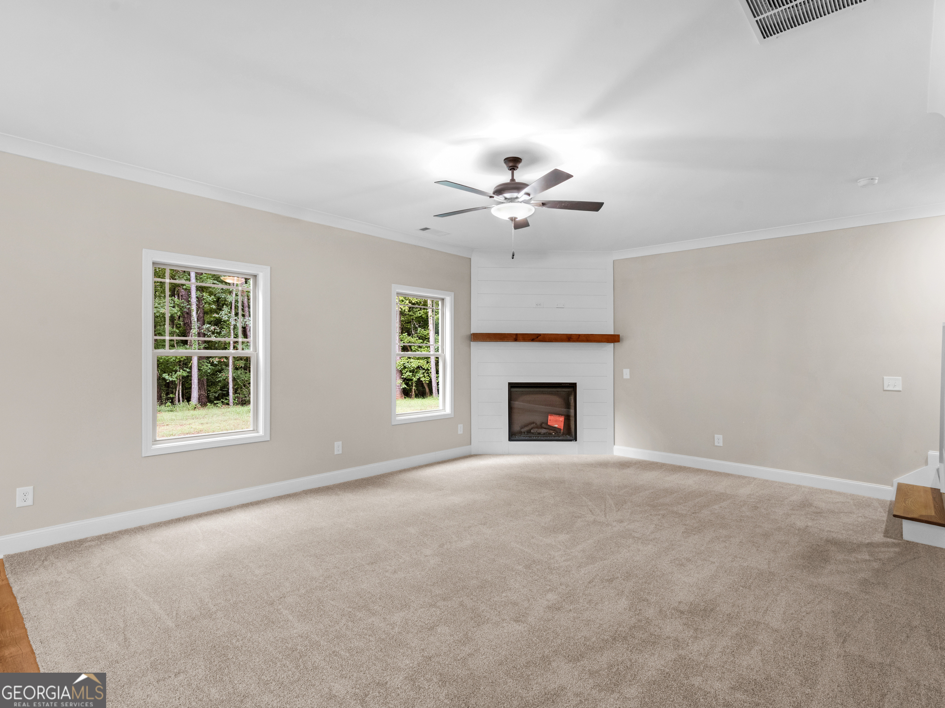 15 Canary CT