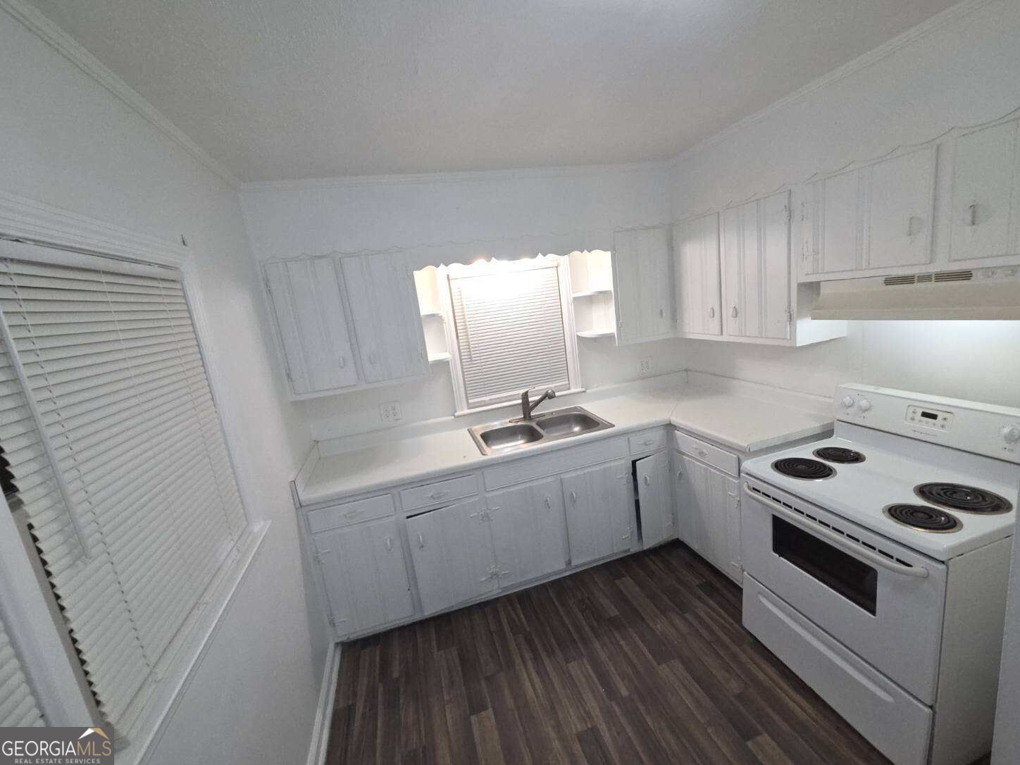 3280 Napier AVE